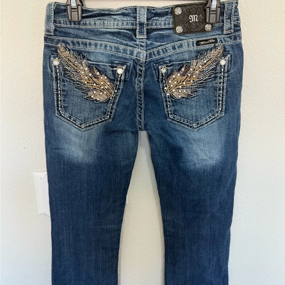 Miss Me Boot Cut Jeans Embroidered & Embellished Crystal Feather Pockets Size 28